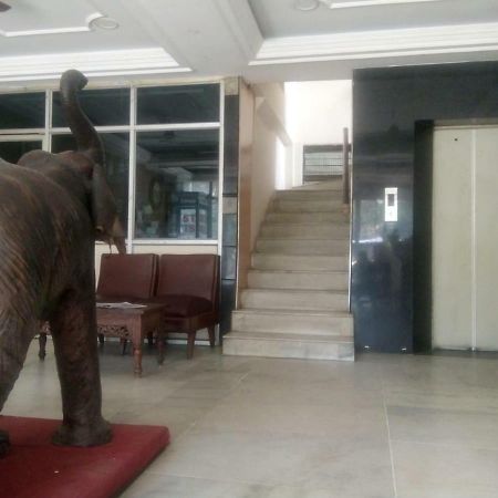 Hotel Dewans Residency Mysuru Zewnętrze zdjęcie