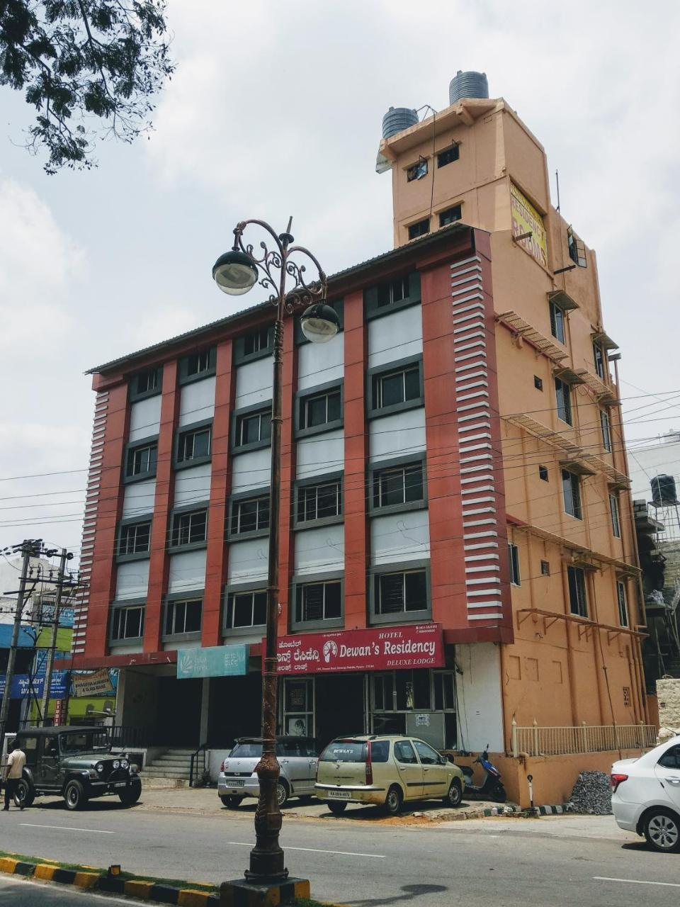Hotel Dewans Residency Mysuru Zewnętrze zdjęcie
