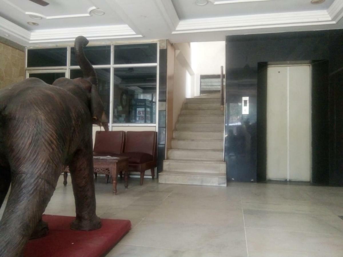 Hotel Dewans Residency Mysuru Zewnętrze zdjęcie