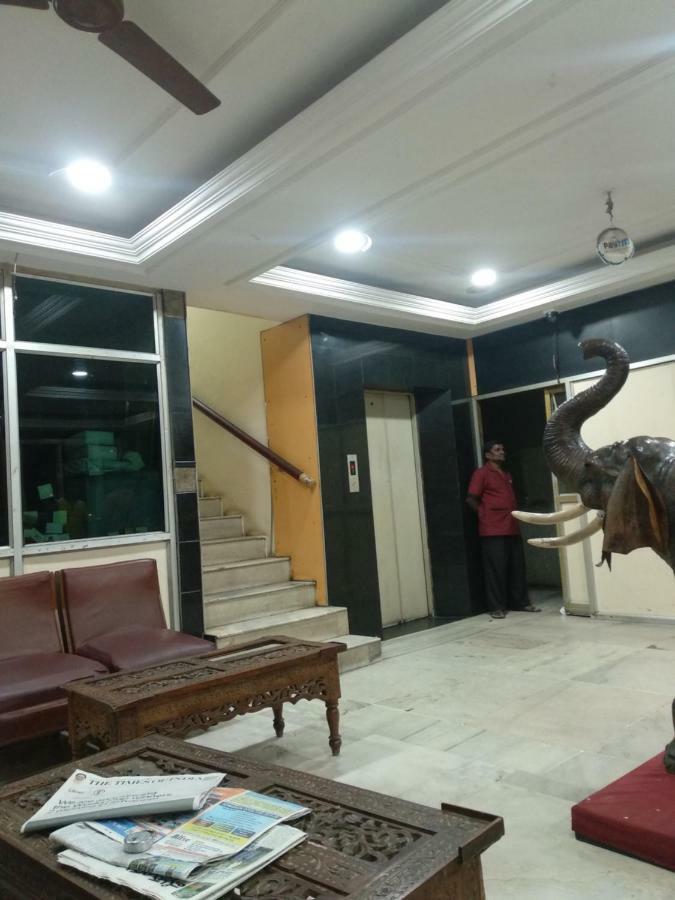 Hotel Dewans Residency Mysuru Zewnętrze zdjęcie